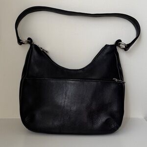 Le Donne black leather shoulder bag.